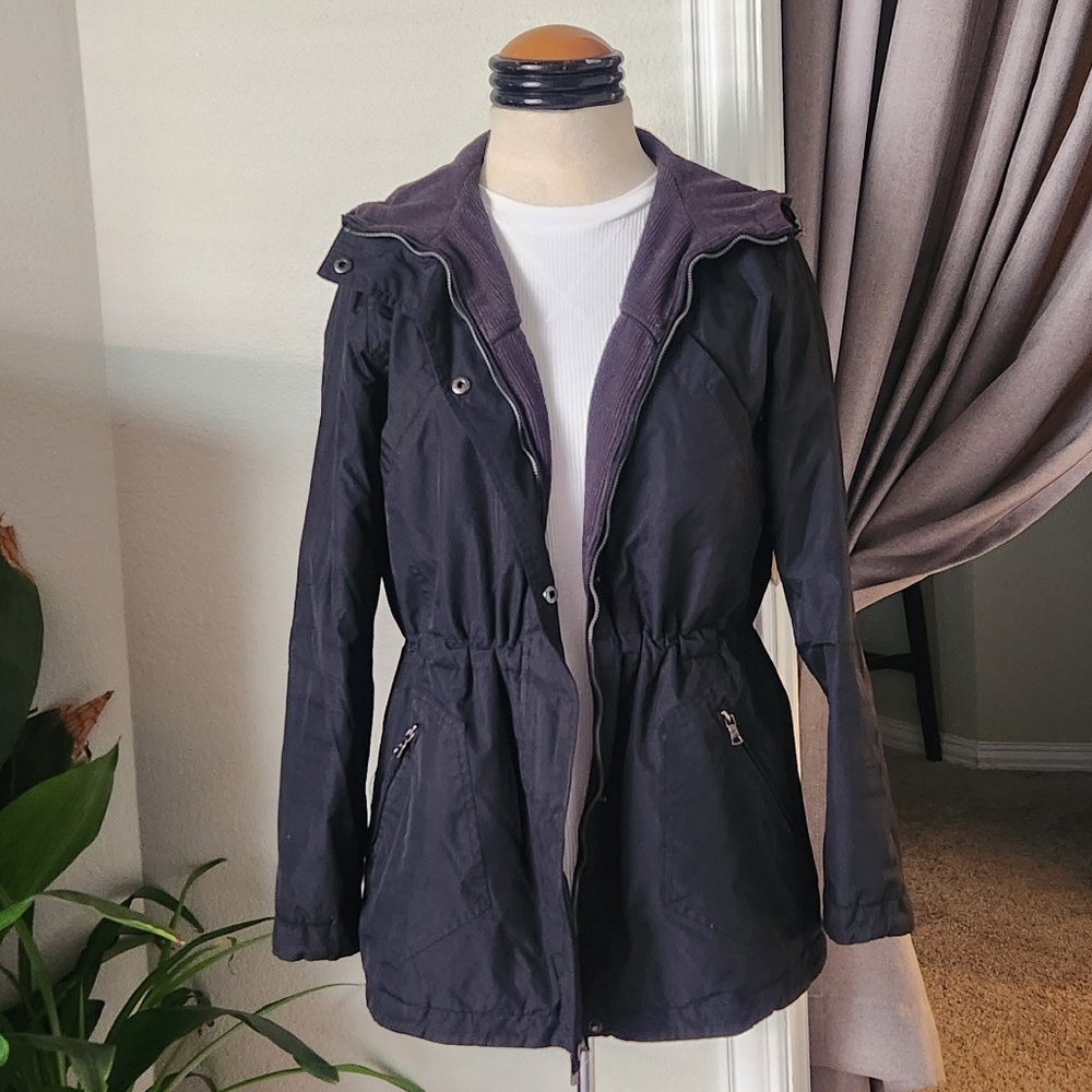 Reversible All-weather Black Coat 𤩠- Picture 2 of 16